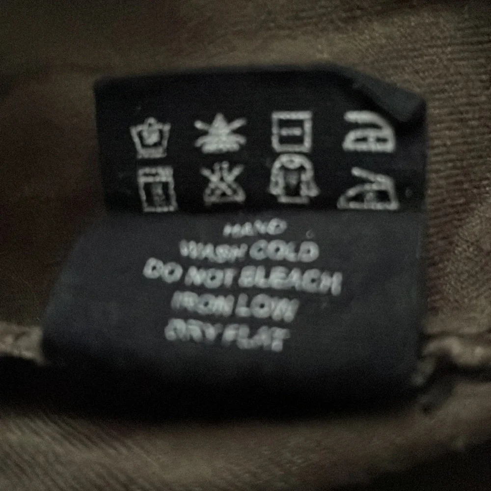 Forever 21 jacket. Military style. Brown. Pockets. Nice condition. Smoke free. M - Picture 6 of 6